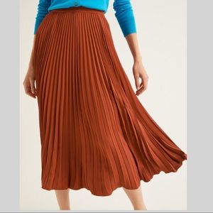 NWT Boden Kristen pleated skirt sz 4 Conker color
